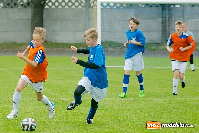Zdjęcie w galerii na portalu naszwodzislaw.com: Twork&oacute;w Cup 2015: Emocjonujące potyczki w Tworkowie. Piłkarze MKP Odra Wodzisław na podium wiadomości z regionu