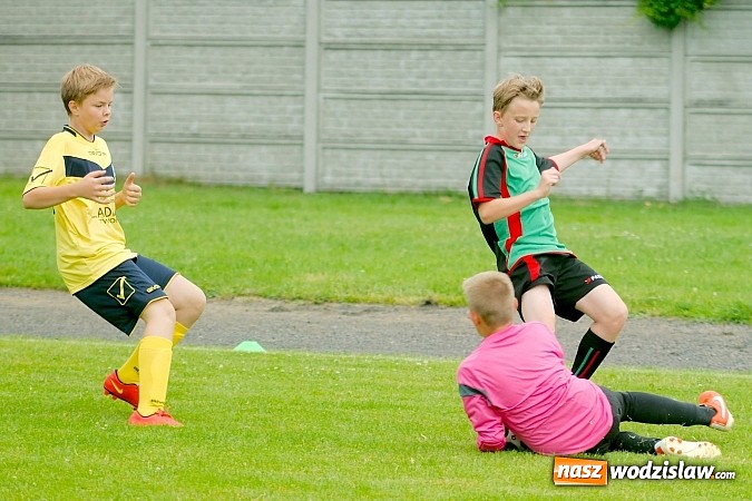 Zdjęcie w galerii na portalu naszwodzislaw.com: Twork&oacute;w Cup 2015: Emocjonujące potyczki w Tworkowie. Piłkarze MKP Odra Wodzisław na podium wiadomości z regionu