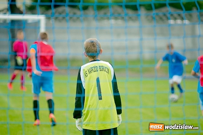 Zdjęcie w galerii na portalu naszwodzislaw.com: Twork&oacute;w Cup 2015: Emocjonujące potyczki w Tworkowie. Piłkarze MKP Odra Wodzisław na podium wiadomości z regionu