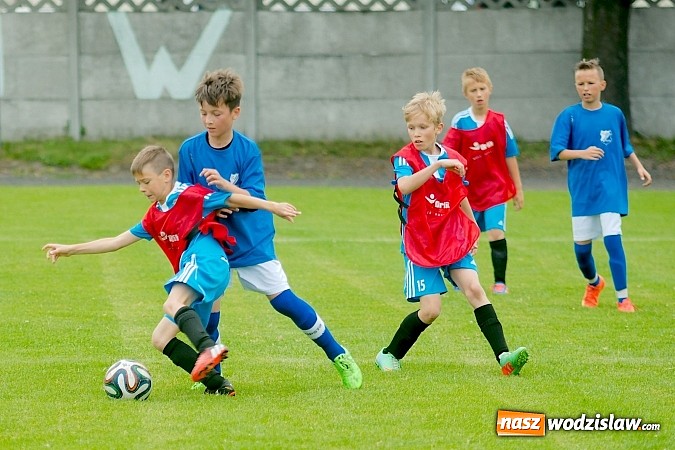 Zdjęcie w galerii na portalu naszwodzislaw.com: Twork&oacute;w Cup 2015: Emocjonujące potyczki w Tworkowie. Piłkarze MKP Odra Wodzisław na podium wiadomości z regionu