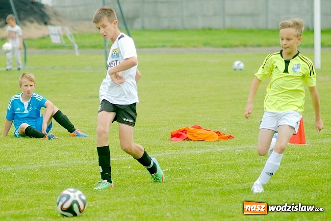 Zdjęcie w galerii na portalu naszwodzislaw.com: Twork&oacute;w Cup 2015: Emocjonujące potyczki w Tworkowie. Piłkarze MKP Odra Wodzisław na podium wiadomości z regionu