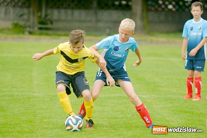 Zdjęcie w galerii na portalu naszwodzislaw.com: Twork&oacute;w Cup 2015: Emocjonujące potyczki w Tworkowie. Piłkarze MKP Odra Wodzisław na podium wiadomości z regionu