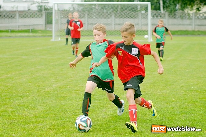 Zdjęcie w galerii na portalu naszwodzislaw.com: Twork&oacute;w Cup 2015: Emocjonujące potyczki w Tworkowie. Piłkarze MKP Odra Wodzisław na podium wiadomości z regionu