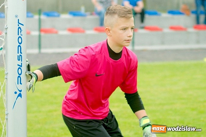 Zdjęcie w galerii na portalu naszwodzislaw.com: Twork&oacute;w Cup 2015: Emocjonujące potyczki w Tworkowie. Piłkarze MKP Odra Wodzisław na podium wiadomości z regionu