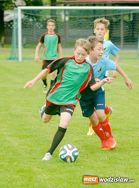 Zdjęcie w galerii na portalu naszwodzislaw.com: Twork&oacute;w Cup 2015: Emocjonujące potyczki w Tworkowie. Piłkarze MKP Odra Wodzisław na podium wiadomości z regionu