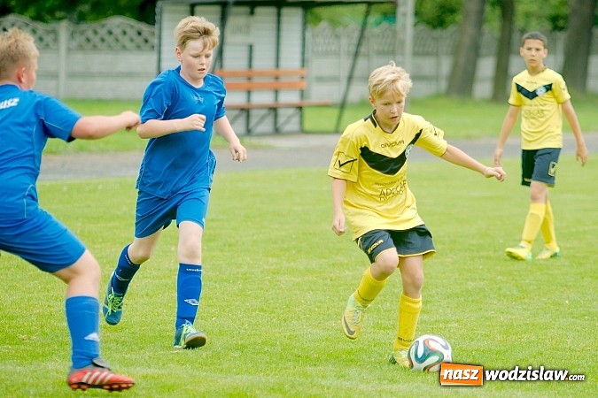 Zdjęcie w galerii na portalu naszwodzislaw.com: Twork&oacute;w Cup 2015: Emocjonujące potyczki w Tworkowie. Piłkarze MKP Odra Wodzisław na podium wiadomości z regionu