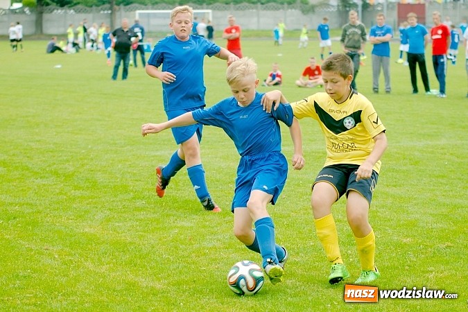 Zdjęcie w galerii na portalu naszwodzislaw.com: Twork&oacute;w Cup 2015: Emocjonujące potyczki w Tworkowie. Piłkarze MKP Odra Wodzisław na podium wiadomości z regionu