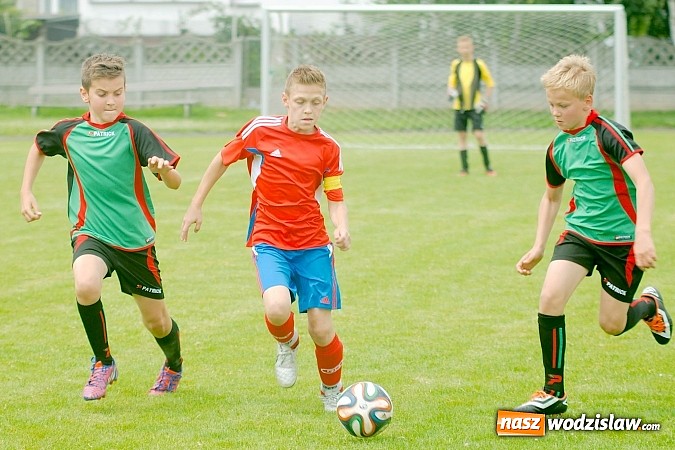 Zdjęcie w galerii na portalu naszwodzislaw.com: Twork&oacute;w Cup 2015: Emocjonujące potyczki w Tworkowie. Piłkarze MKP Odra Wodzisław na podium wiadomości z regionu