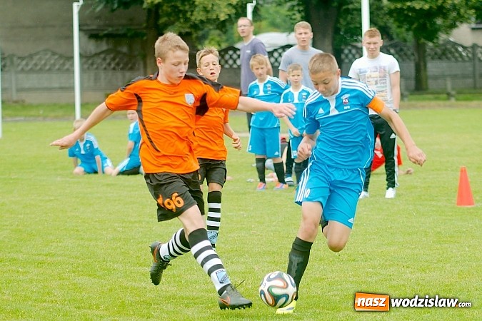 Zdjęcie w galerii na portalu naszwodzislaw.com: Twork&oacute;w Cup 2015: Emocjonujące potyczki w Tworkowie. Piłkarze MKP Odra Wodzisław na podium wiadomości z regionu