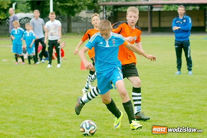 Zdjęcie w galerii na portalu naszwodzislaw.com: Twork&oacute;w Cup 2015: Emocjonujące potyczki w Tworkowie. Piłkarze MKP Odra Wodzisław na podium wiadomości z regionu