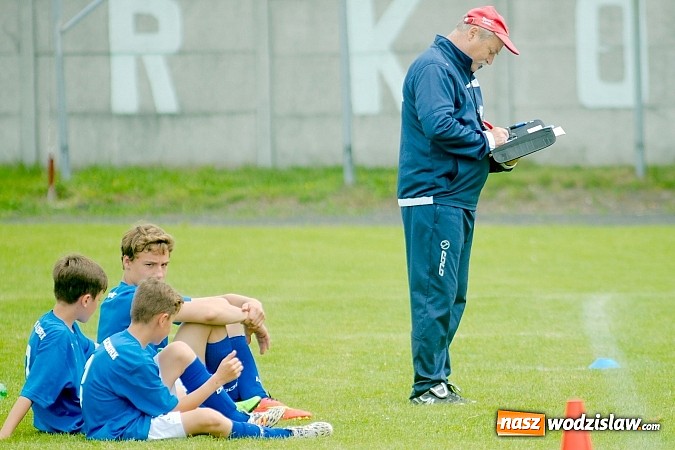 Zdjęcie w galerii na portalu naszwodzislaw.com: Twork&oacute;w Cup 2015: Emocjonujące potyczki w Tworkowie. Piłkarze MKP Odra Wodzisław na podium wiadomości z regionu