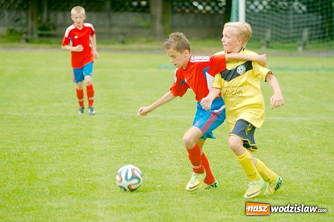 Zdjęcie w galerii na portalu naszwodzislaw.com: Twork&oacute;w Cup 2015: Emocjonujące potyczki w Tworkowie. Piłkarze MKP Odra Wodzisław na podium wiadomości z regionu