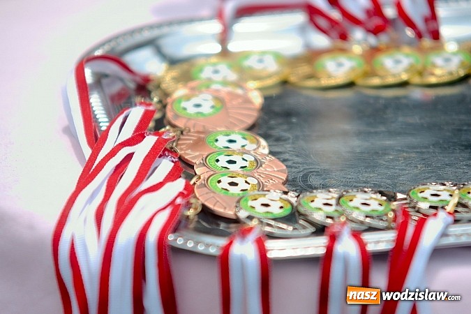 Zdjęcie w galerii na portalu naszwodzislaw.com: Twork&oacute;w Cup 2015: Emocjonujące potyczki w Tworkowie. Piłkarze MKP Odra Wodzisław na podium wiadomości z regionu