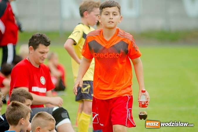 Zdjęcie w galerii na portalu naszwodzislaw.com: Twork&oacute;w Cup 2015: Emocjonujące potyczki w Tworkowie. Piłkarze MKP Odra Wodzisław na podium wiadomości z regionu