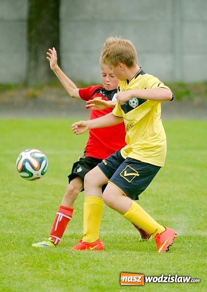 Zdjęcie w galerii na portalu naszwodzislaw.com: Twork&oacute;w Cup 2015: Emocjonujące potyczki w Tworkowie. Piłkarze MKP Odra Wodzisław na podium wiadomości z regionu