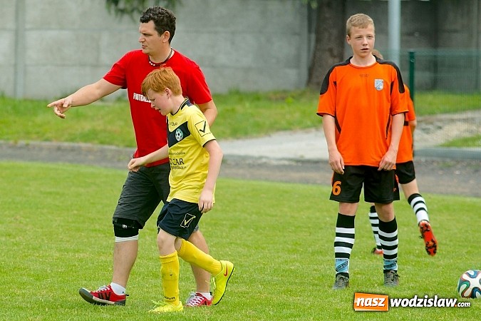 Zdjęcie w galerii na portalu naszwodzislaw.com: Twork&oacute;w Cup 2015: Emocjonujące potyczki w Tworkowie. Piłkarze MKP Odra Wodzisław na podium wiadomości z regionu