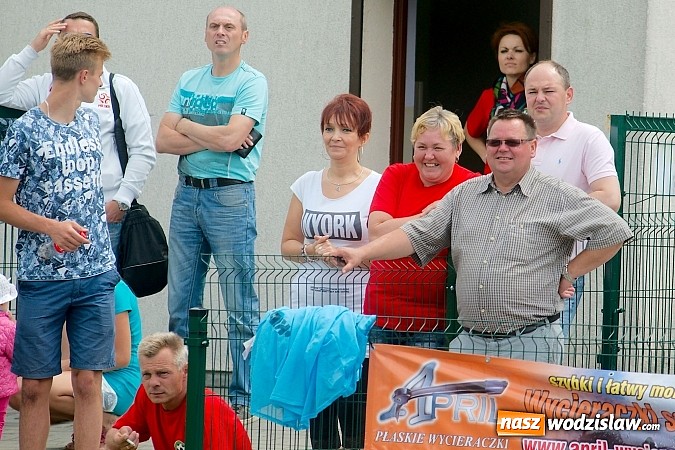 Zdjęcie w galerii na portalu naszwodzislaw.com: Twork&oacute;w Cup 2015: Emocjonujące potyczki w Tworkowie. Piłkarze MKP Odra Wodzisław na podium wiadomości z regionu