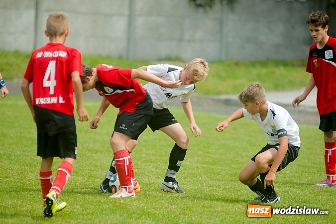Zdjęcie w galerii na portalu naszwodzislaw.com: Twork&oacute;w Cup 2015: Emocjonujące potyczki w Tworkowie. Piłkarze MKP Odra Wodzisław na podium wiadomości z regionu