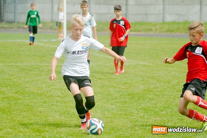 Zdjęcie w galerii na portalu naszwodzislaw.com: Twork&oacute;w Cup 2015: Emocjonujące potyczki w Tworkowie. Piłkarze MKP Odra Wodzisław na podium wiadomości z regionu