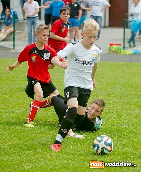 Zdjęcie w galerii na portalu naszwodzislaw.com: Twork&oacute;w Cup 2015: Emocjonujące potyczki w Tworkowie. Piłkarze MKP Odra Wodzisław na podium wiadomości z regionu