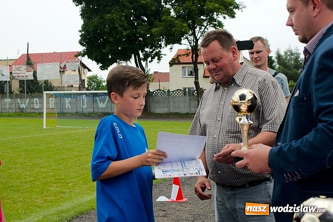 Zdjęcie w galerii na portalu naszwodzislaw.com: Twork&oacute;w Cup 2015: Emocjonujące potyczki w Tworkowie. Piłkarze MKP Odra Wodzisław na podium wiadomości z regionu