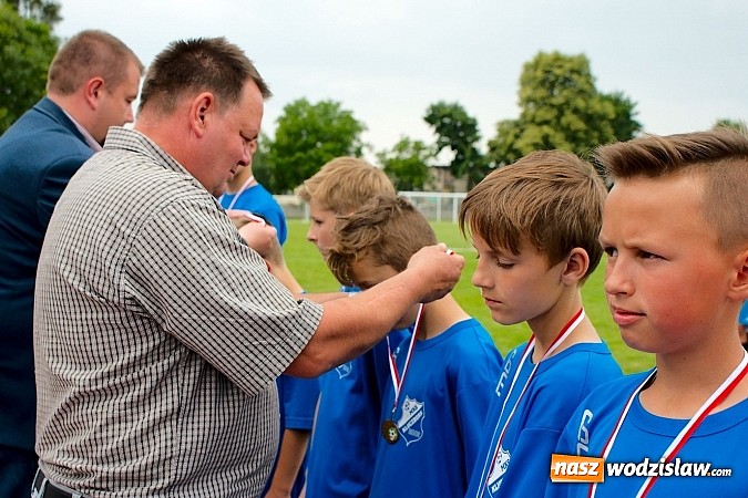 Zdjęcie w galerii na portalu naszwodzislaw.com: Twork&oacute;w Cup 2015: Emocjonujące potyczki w Tworkowie. Piłkarze MKP Odra Wodzisław na podium wiadomości z regionu