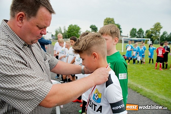 Zdjęcie w galerii na portalu naszwodzislaw.com: Twork&oacute;w Cup 2015: Emocjonujące potyczki w Tworkowie. Piłkarze MKP Odra Wodzisław na podium wiadomości z regionu