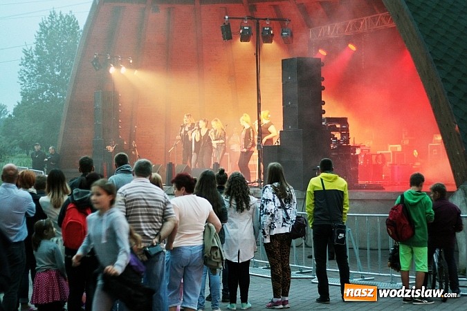 Zdjęcie w galerii na portalu naszwodzislaw.com: Liber i Natalia Szroeder gwiazdą wieczoru tegorocznych Dni Godowa wiadomości z regionu