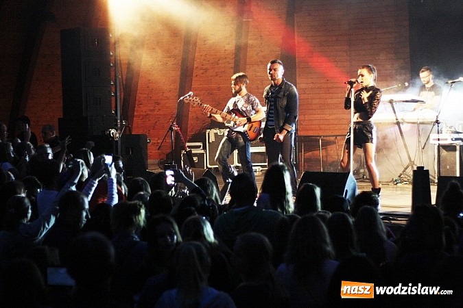 Zdjęcie w galerii na portalu naszwodzislaw.com: Liber i Natalia Szroeder gwiazdą wieczoru tegorocznych Dni Godowa wiadomości z regionu