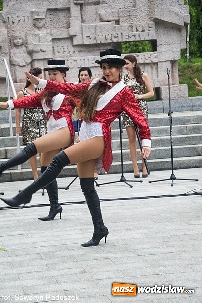 Zdjęcie w galerii na portalu naszwodzislaw.com: Rydułtowskie tancerki przegoniły złą pogodę wiadomości z regionu