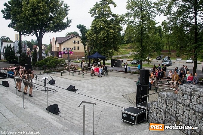 Zdjęcie w galerii na portalu naszwodzislaw.com: Rydułtowskie tancerki przegoniły złą pogodę wiadomości z regionu