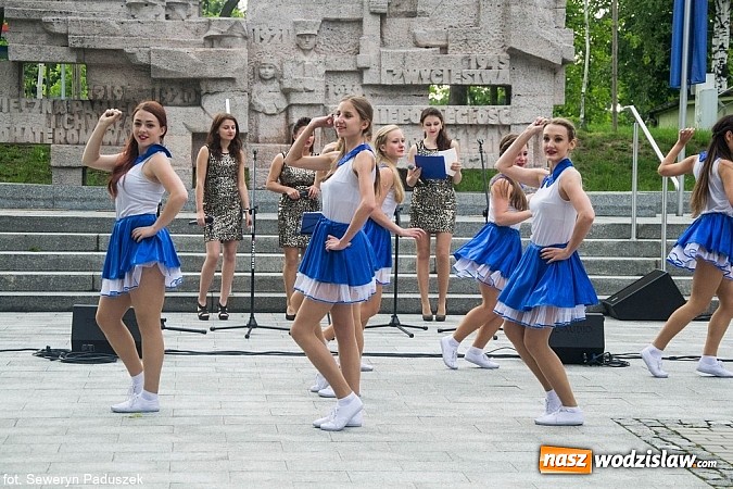 Zdjęcie w galerii na portalu naszwodzislaw.com: Rydułtowskie tancerki przegoniły złą pogodę wiadomości z regionu