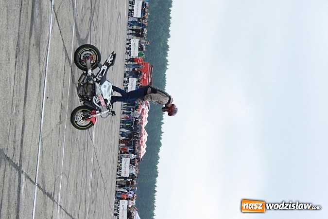 Zdjęcie w galerii na portalu naszwodzislaw.com: Rafał Pasierbek na Automaster Show 2015  wiadomości z regionu