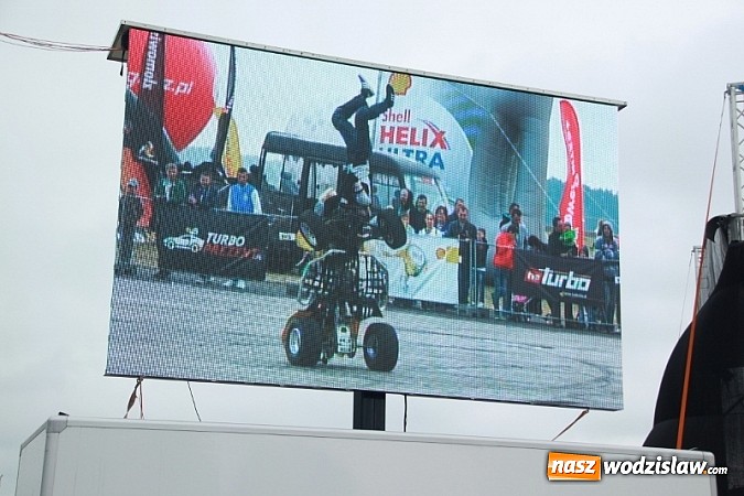 Zdjęcie w galerii na portalu naszwodzislaw.com: Rafał Pasierbek na Automaster Show 2015  wiadomości z regionu