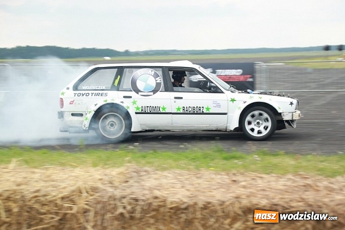 Zdjęcie w galerii na portalu naszwodzislaw.com: Rafał Pasierbek na Automaster Show 2015  wiadomości z regionu