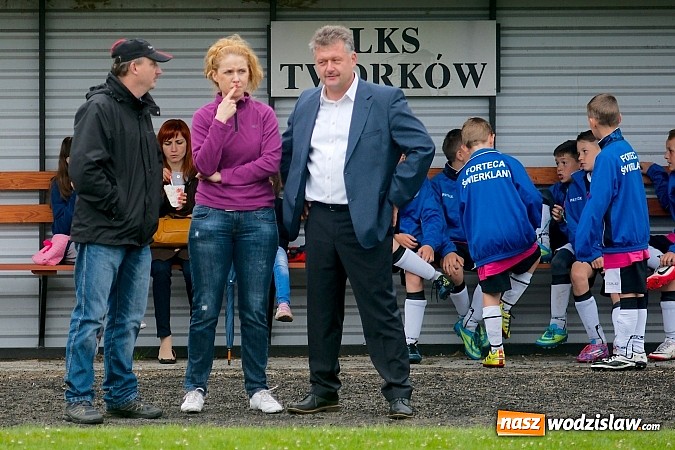 Zdjęcie w galerii na portalu naszwodzislaw.com: Tworków Cup 2015: Deszczowy drugi dzień piłkarskich zmagań. Naprzód lepszy od Startu. Puchar pojechał do Rydułtów wiadomości z regionu