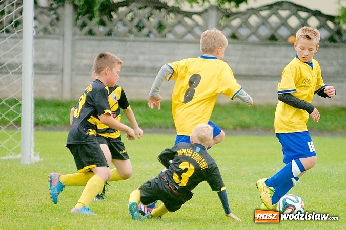 Zdjęcie w galerii na portalu naszwodzislaw.com: Tworków Cup 2015: Deszczowy drugi dzień piłkarskich zmagań. Naprzód lepszy od Startu. Puchar pojechał do Rydułtów wiadomości z regionu