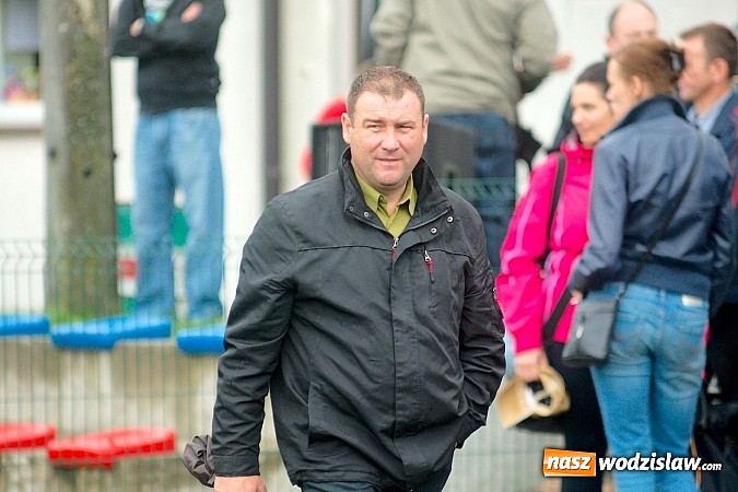 Zdjęcie w galerii na portalu naszwodzislaw.com: Tworków Cup 2015: Deszczowy drugi dzień piłkarskich zmagań. Naprzód lepszy od Startu. Puchar pojechał do Rydułtów wiadomości z regionu