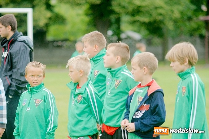 Zdjęcie w galerii na portalu naszwodzislaw.com: Tworków Cup 2015: Deszczowy drugi dzień piłkarskich zmagań. Naprzód lepszy od Startu. Puchar pojechał do Rydułtów wiadomości z regionu