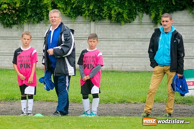 Zdjęcie w galerii na portalu naszwodzislaw.com: Tworków Cup 2015: Deszczowy drugi dzień piłkarskich zmagań. Naprzód lepszy od Startu. Puchar pojechał do Rydułtów wiadomości z regionu