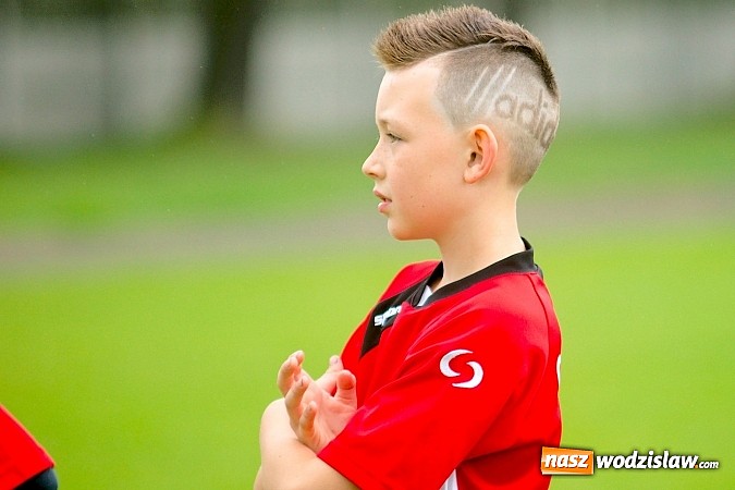 Zdjęcie w galerii na portalu naszwodzislaw.com: Tworków Cup 2015: Deszczowy drugi dzień piłkarskich zmagań. Naprzód lepszy od Startu. Puchar pojechał do Rydułtów wiadomości z regionu