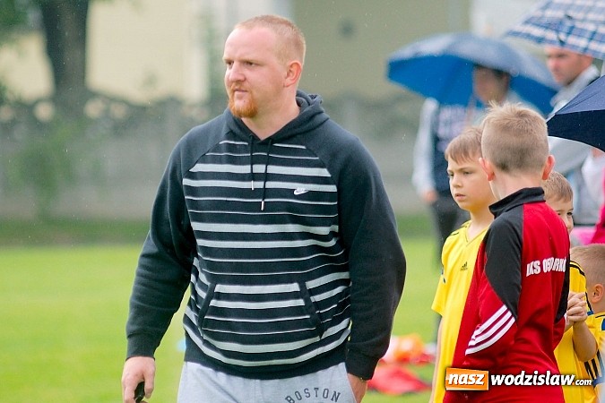 Zdjęcie w galerii na portalu naszwodzislaw.com: Tworków Cup 2015: Deszczowy drugi dzień piłkarskich zmagań. Naprzód lepszy od Startu. Puchar pojechał do Rydułtów wiadomości z regionu