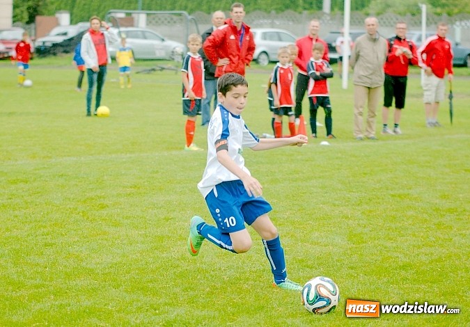 Zdjęcie w galerii na portalu naszwodzislaw.com: Tworków Cup 2015: Deszczowy drugi dzień piłkarskich zmagań. Naprzód lepszy od Startu. Puchar pojechał do Rydułtów wiadomości z regionu