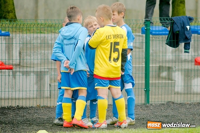 Zdjęcie w galerii na portalu naszwodzislaw.com: Tworków Cup 2015: Deszczowy drugi dzień piłkarskich zmagań. Naprzód lepszy od Startu. Puchar pojechał do Rydułtów wiadomości z regionu