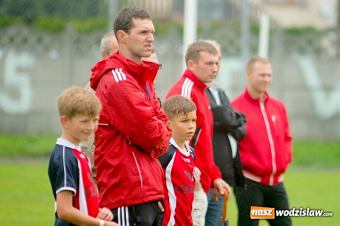 Zdjęcie w galerii na portalu naszwodzislaw.com: Tworków Cup 2015: Deszczowy drugi dzień piłkarskich zmagań. Naprzód lepszy od Startu. Puchar pojechał do Rydułtów wiadomości z regionu