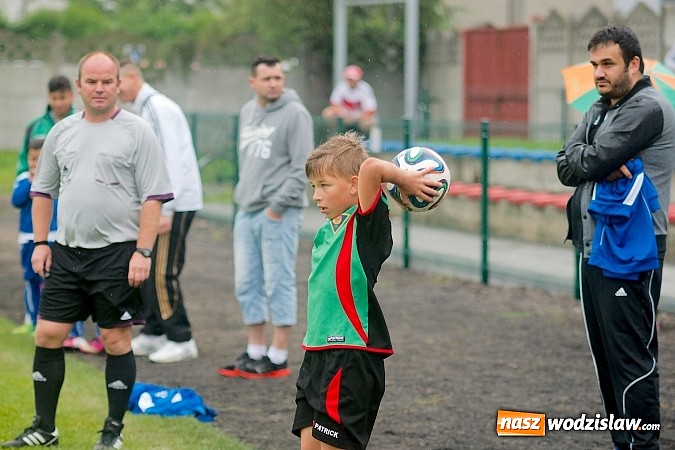 Zdjęcie w galerii na portalu naszwodzislaw.com: Tworków Cup 2015: Deszczowy drugi dzień piłkarskich zmagań. Naprzód lepszy od Startu. Puchar pojechał do Rydułtów wiadomości z regionu