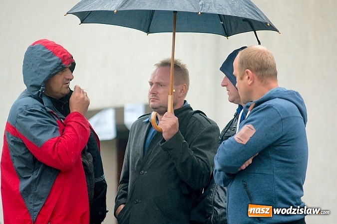 Zdjęcie w galerii na portalu naszwodzislaw.com: Tworków Cup 2015: Deszczowy drugi dzień piłkarskich zmagań. Naprzód lepszy od Startu. Puchar pojechał do Rydułtów wiadomości z regionu