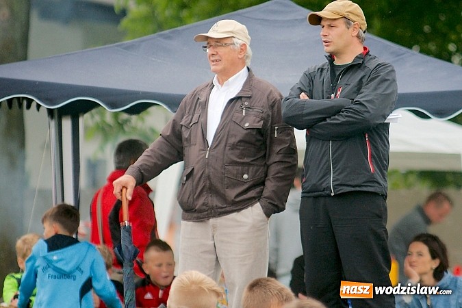 Zdjęcie w galerii na portalu naszwodzislaw.com: Tworków Cup 2015: Deszczowy drugi dzień piłkarskich zmagań. Naprzód lepszy od Startu. Puchar pojechał do Rydułtów wiadomości z regionu