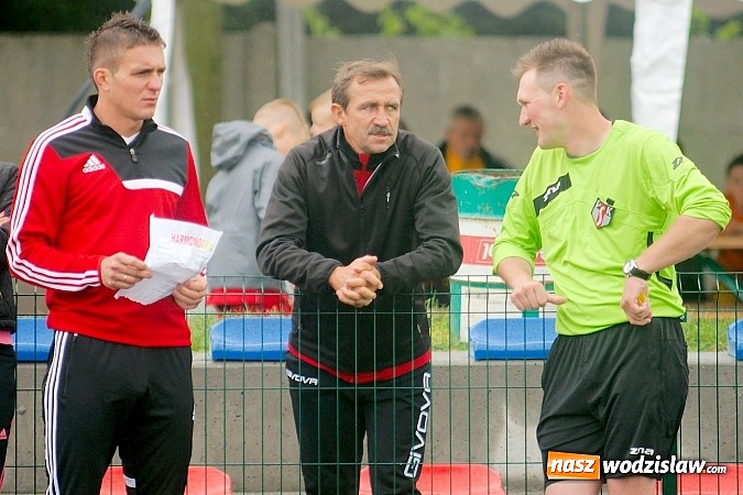 Zdjęcie w galerii na portalu naszwodzislaw.com: Tworków Cup 2015: Deszczowy drugi dzień piłkarskich zmagań. Naprzód lepszy od Startu. Puchar pojechał do Rydułtów wiadomości z regionu