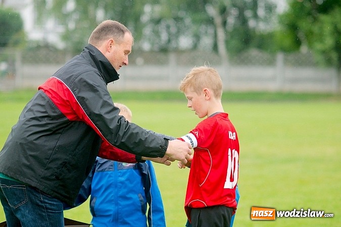 Zdjęcie w galerii na portalu naszwodzislaw.com: Tworków Cup 2015: Deszczowy drugi dzień piłkarskich zmagań. Naprzód lepszy od Startu. Puchar pojechał do Rydułtów wiadomości z regionu